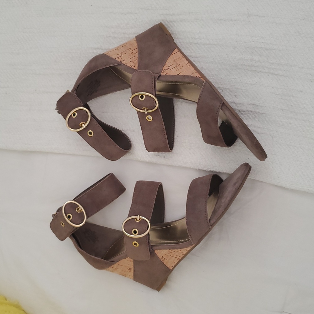 Marc Fisher Taupe Open Toe With Buckels wedges